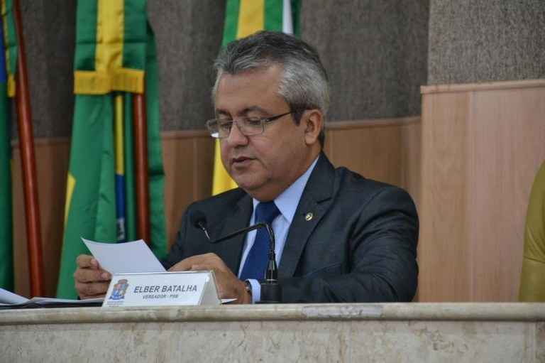 Elber sugere licitação para uso de apps para que haja economia no setor de transporte na Prefeitura de Aracaju