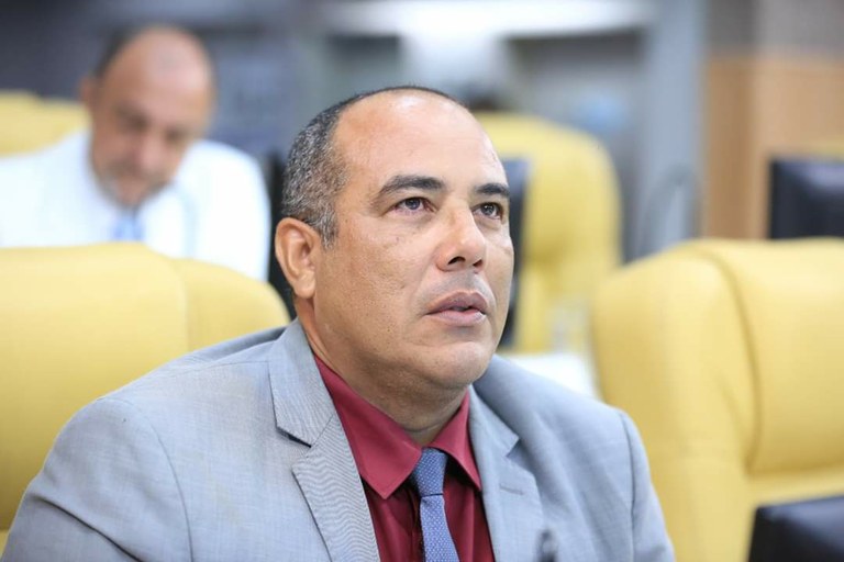 "Em bloco ecológico, mandem a Polícia Ambiental para meter o cacete naqueles bichos selvagens", diz Cabo Amintas