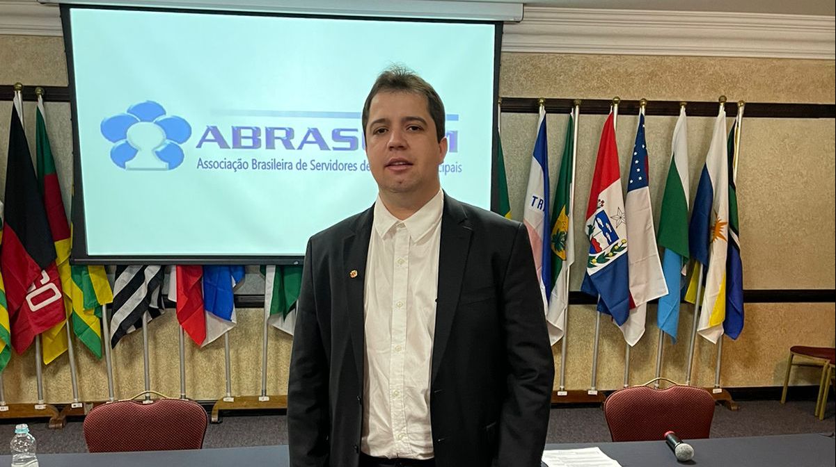 Em Curitiba, Sávio participa de encontro nacional de vereadores
