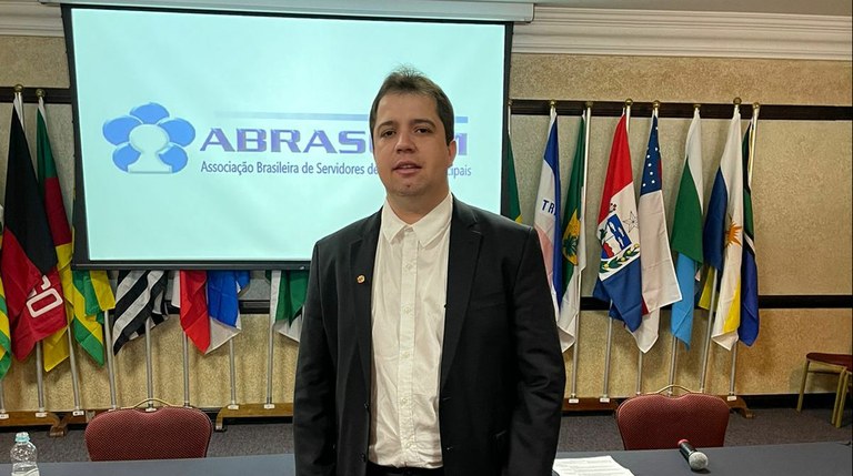 Em Curitiba, Sávio participa de encontro nacional de vereadores