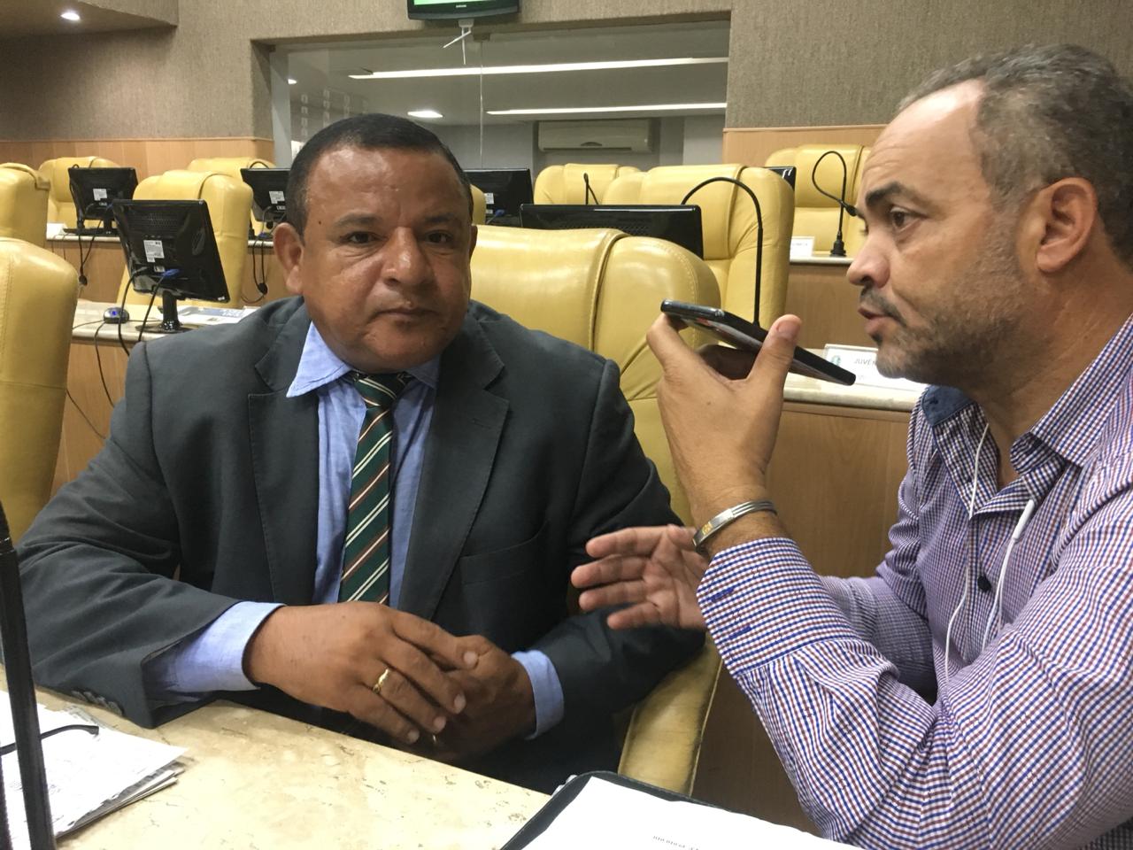 Em entrevista, Américo fala sobre reunião entre a Prefeitura e os artistas que se apresentaram no Forró Caju 