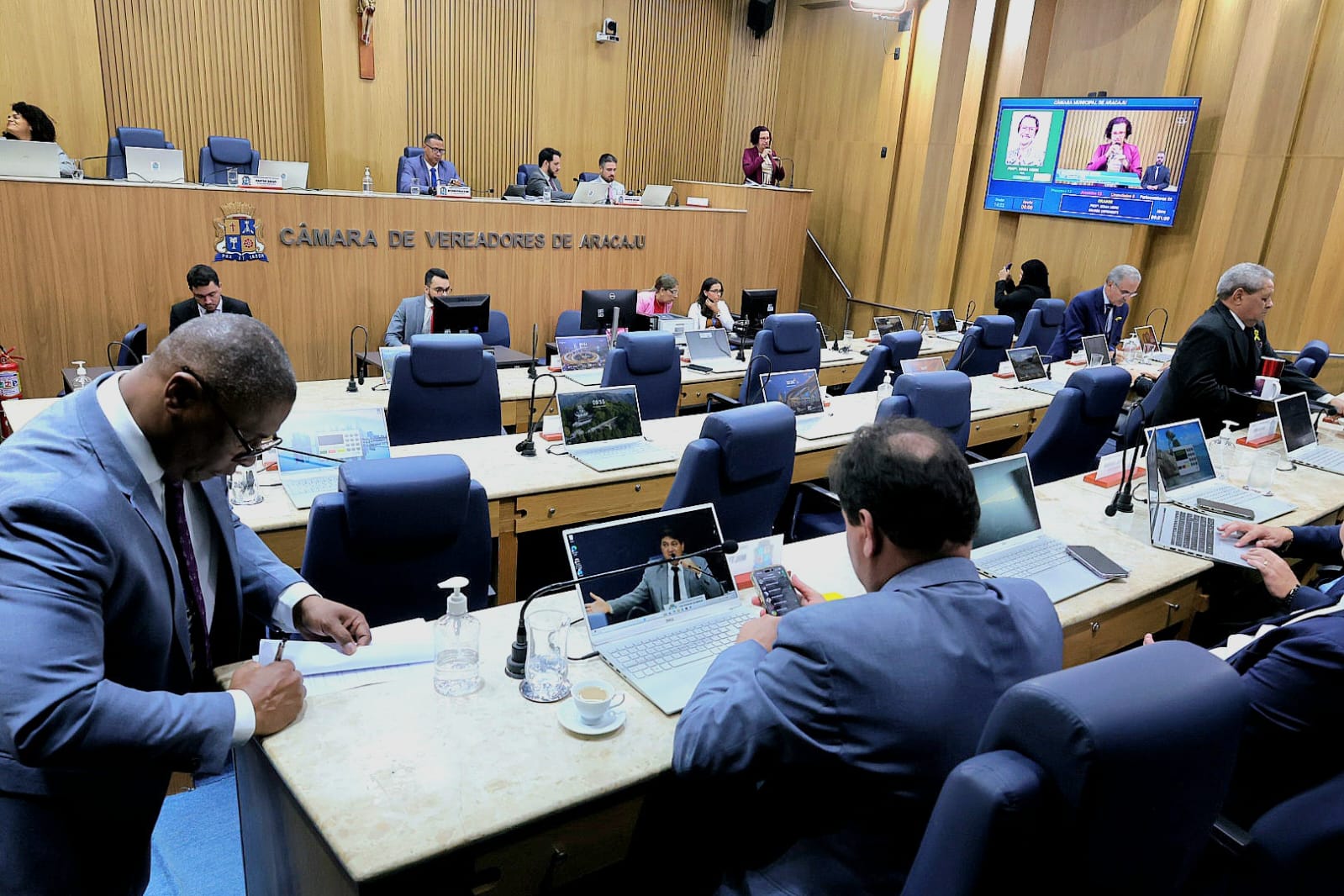 Em Grande Expediente, vereadores de Aracaju debatem meio ambiente, regulamentação de serviços e convidam para Festa da Criança 