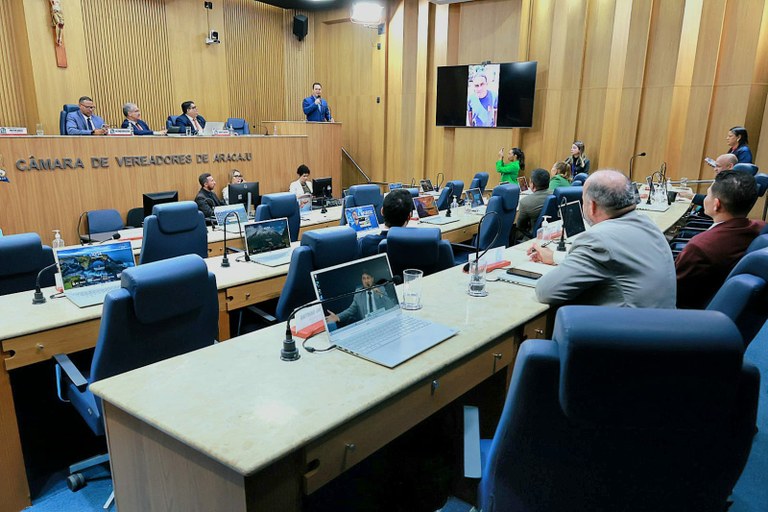 Em Grande Expediente, vereadores discutem sobre saúde pública, obras e questões políticas 