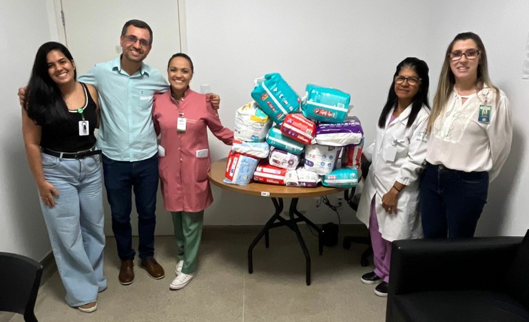 Em homenagem ao Dia das Mães, vereador Lúcio Flávio realiza doação de fraldas na Maternidade Lourdes Nogueira
