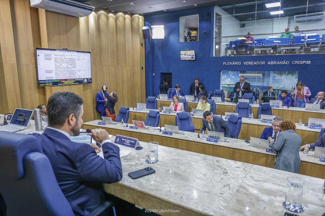 Em Sessão Extraordinária, Câmara de vereadores aprova mais 8 projetos de lei em redação final 