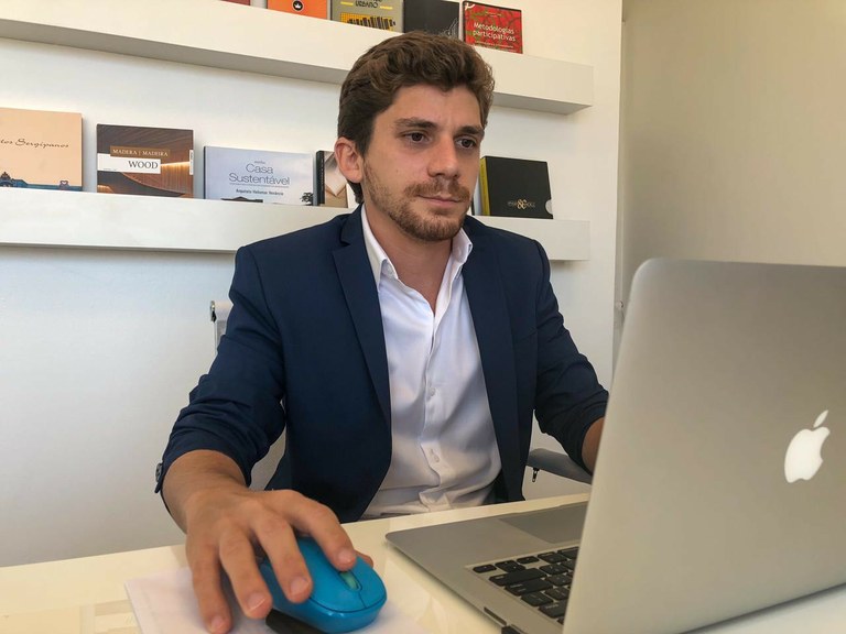 Em seu primeiro pronunciamento, vereador Breno pede revisão do Plano Diretor de Aracaju