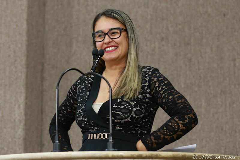 Emenda de Kitty Lima regulariza o transporte de animais domésticos no transporte público de Aracaju