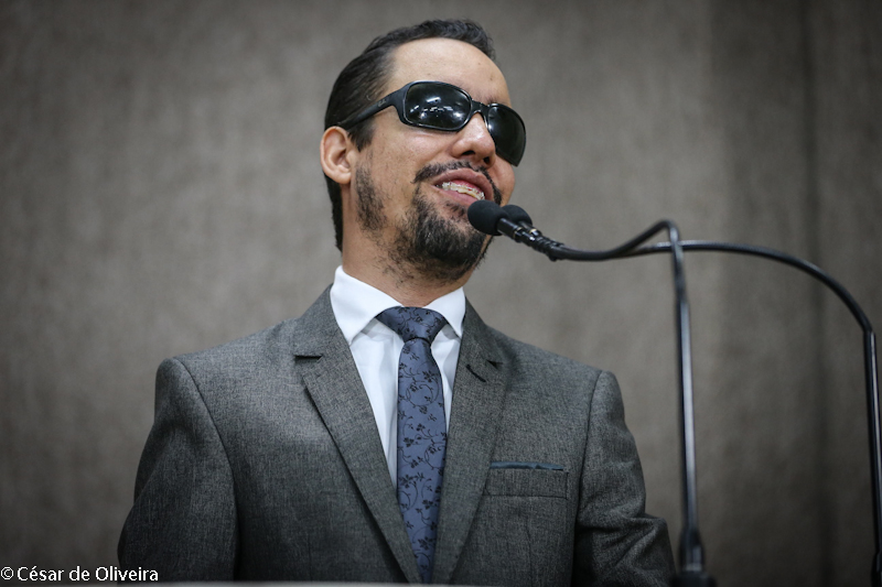 Emenda de Lucas fixa cota mínima para PCDs no concurso da CMA