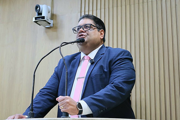 Emenda do vereador Joaquim da Janelinha viabiliza grande evento natalino na Praça do Francão, dia 23 