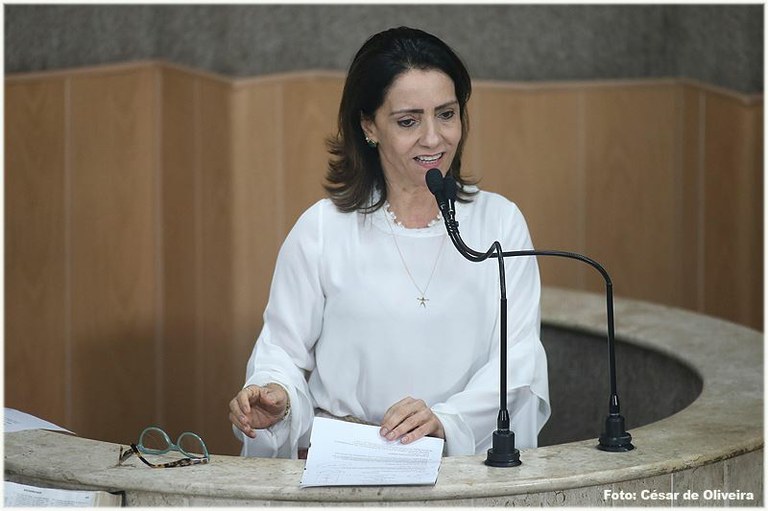 Emília alerta que a chegada do verão traz de volta a preocupação com a dengue