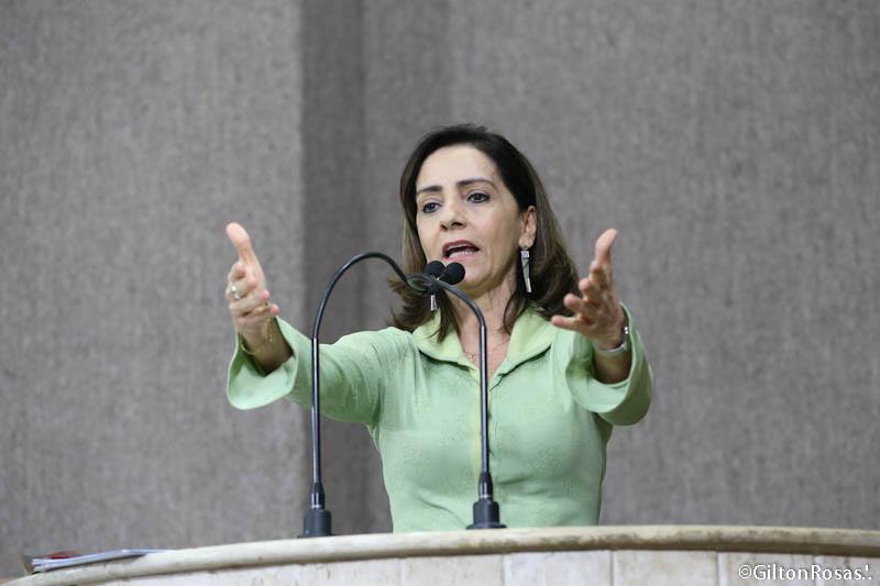 Emília cobra que as conversas de Edvaldo e a Torre cheguem ao TRE