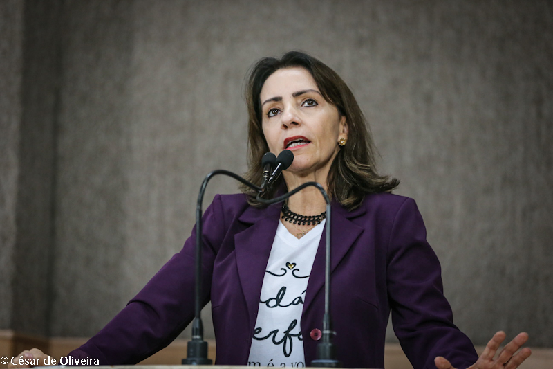 Emília Corrêa: “Mulheres, não deixem de denunciar qualquer agressão”