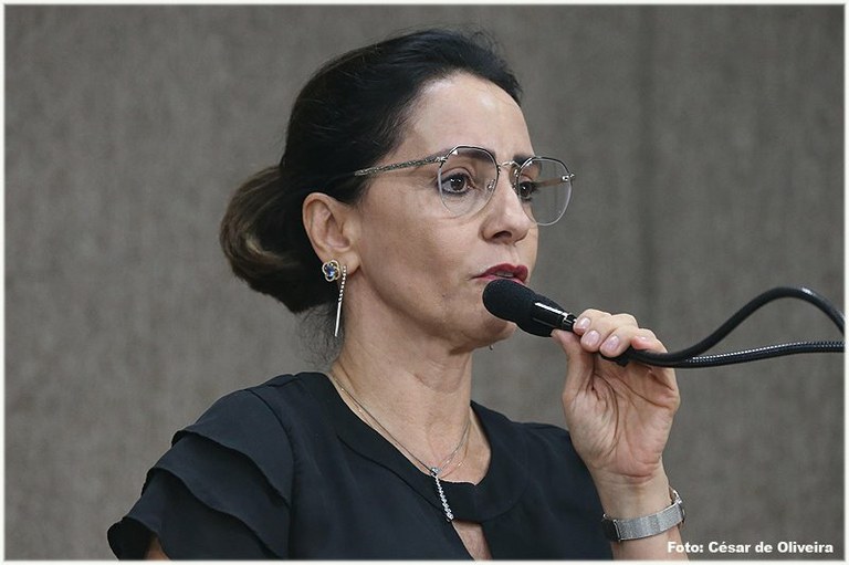 Emília Corrêa alerta para os perigos dos votos em branco e nulo