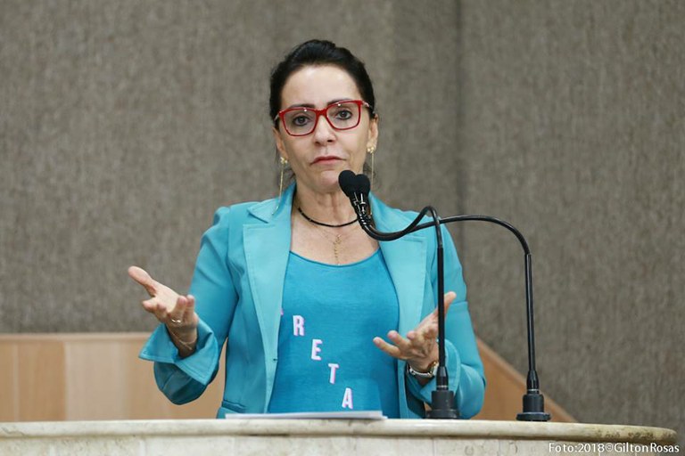 Emília Corrêa lamenta reajuste salarial dos Ministros do STF