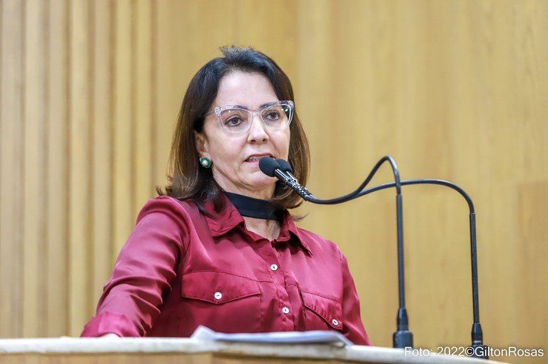 Emília Corrêa: PL prevê reaproveitamento de alimentos