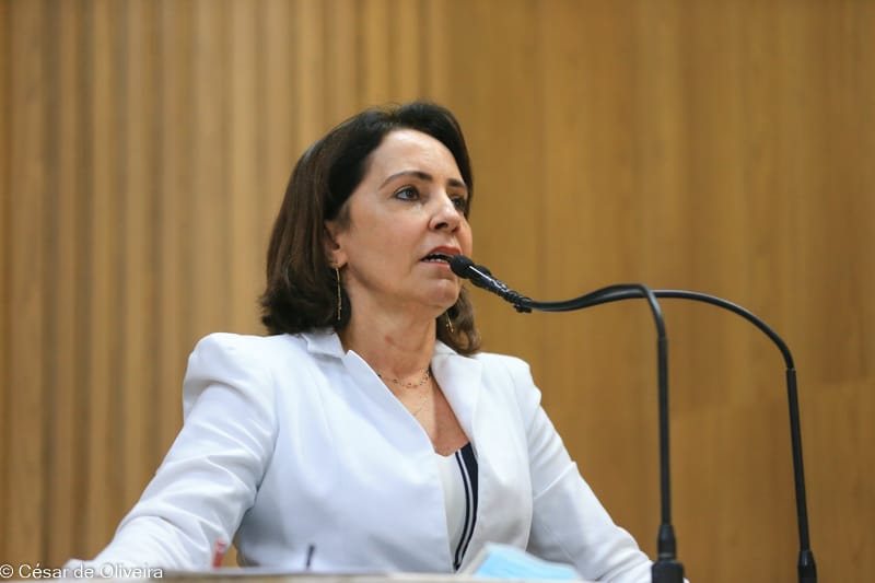 Emília Corrêa: PMA assumiu a Orla, mas não tem competência para manter
