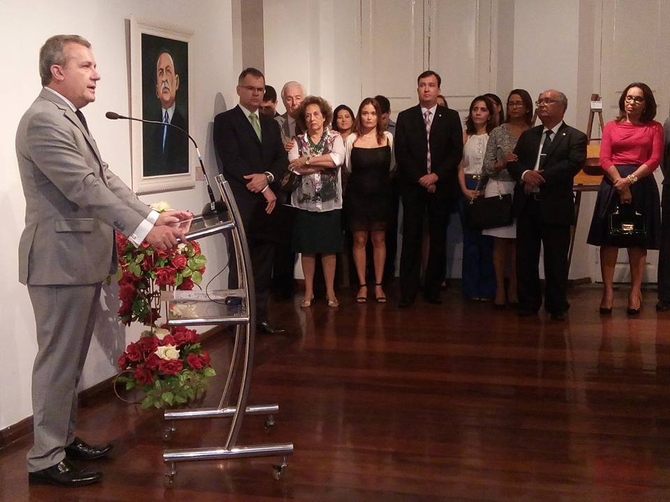 Emília Corrêa prestigia a abertura da programação do Memorial do Judiciário