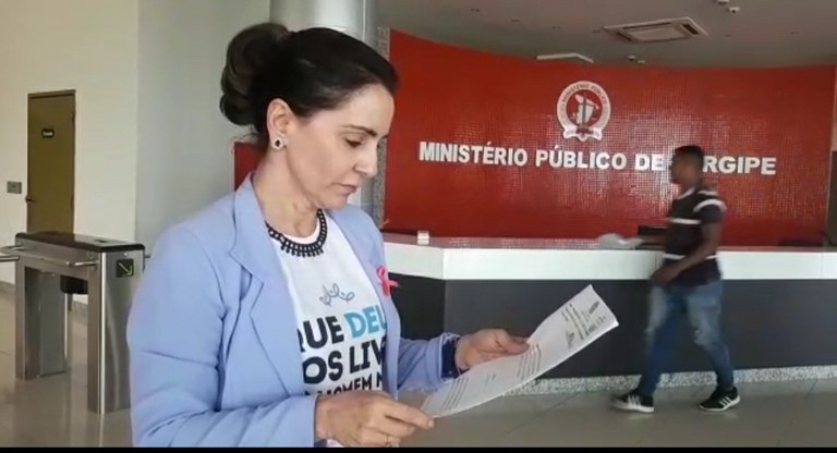Emília Corrêa protocola no MP denúncia contra Edvaldo Nogueira