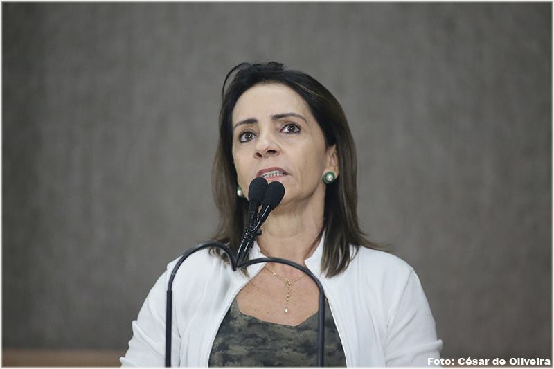 Emília lamenta que a violência continue vitimando a população