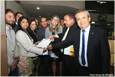 Emília manifesta apoio aos empresários aracajuanos sobre a questão do IPTU