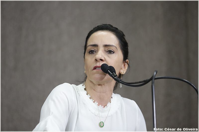 Emília pede que parem de brincar com a inteligência do povo aracajuano