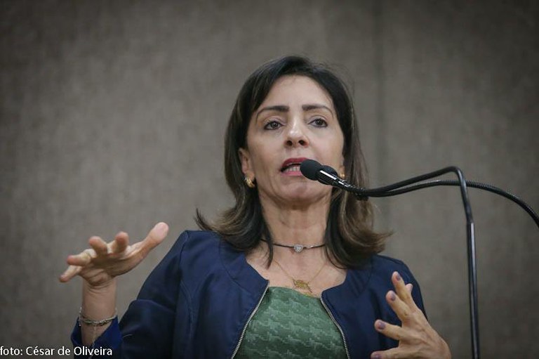 Emília propõe emenda que prevê indenização aos Guardas Municipais de Aracaju
