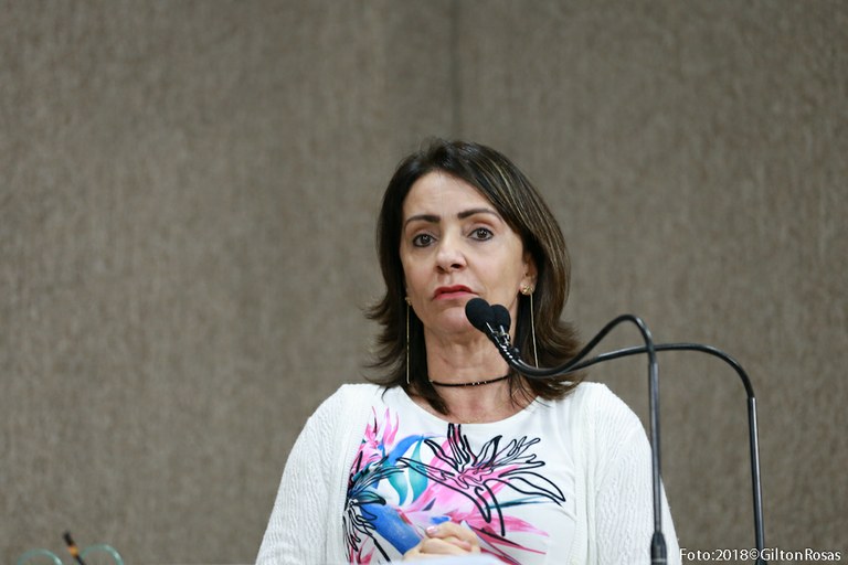 "Emília volta agradecer o reconhecimento e o nome citado para prefeitura"