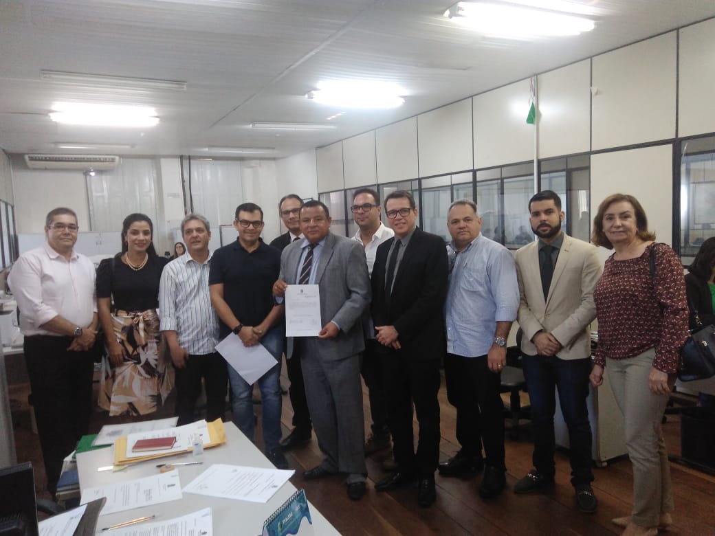 Empresários apoiam PL de Américo que revoga a cobrança da taxa de alvará de licença de publicidade anual