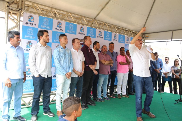 Empréstimos aprovados pelos vereadores auxiliam na ordem de serviço para obras no bairro Soledade