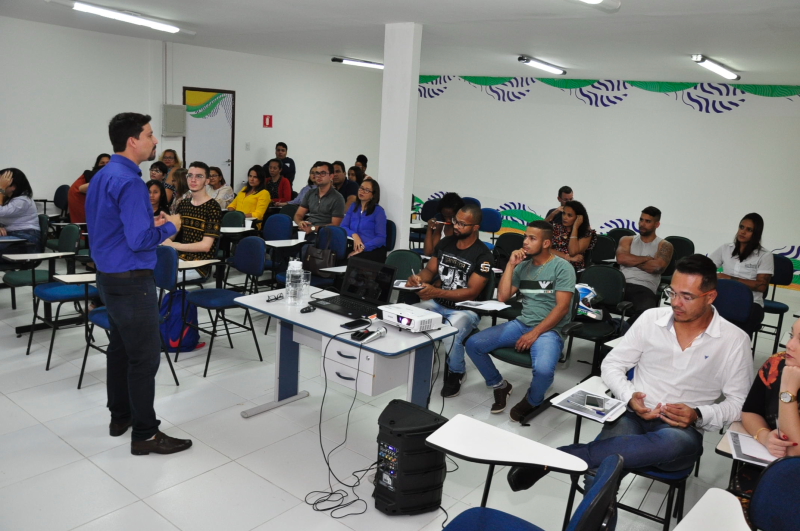 Escola do Legislativo da CMA promove curso sobre ‘A arte de relacionar-se’