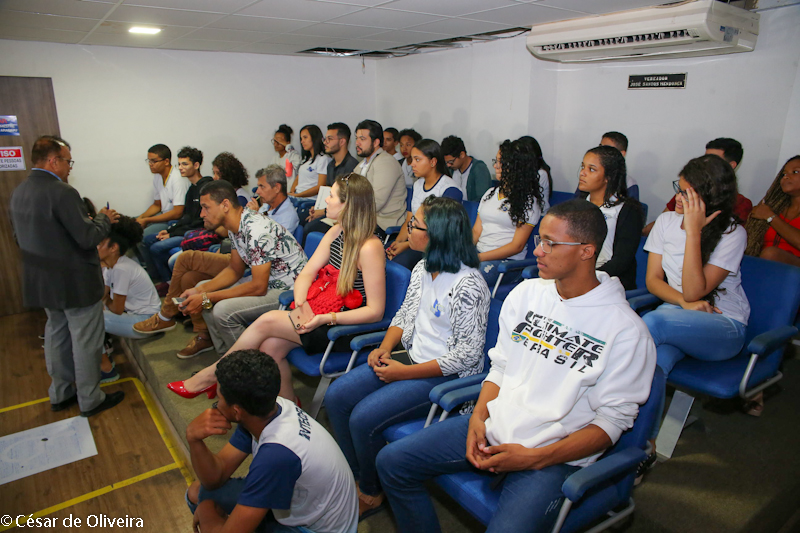 Alunos da Escola Gonçalo Rollemberg visitam a Câmara 