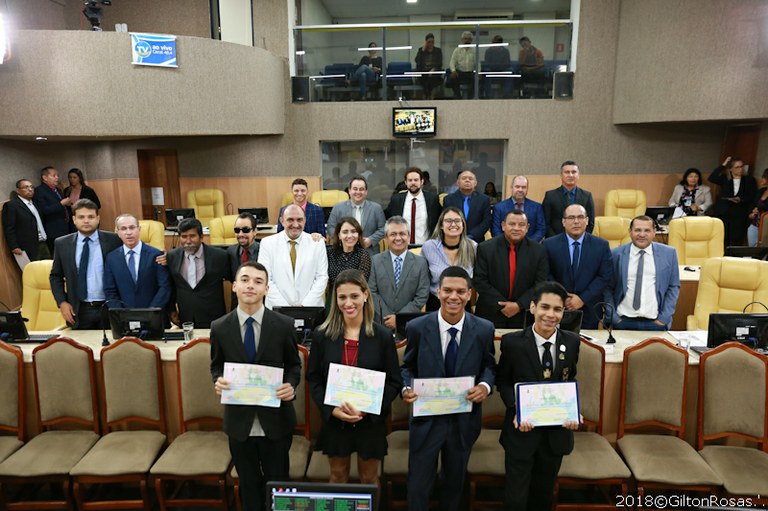 Estudantes selecionados no Parlamento Jovem Brasileiro apresentam seus projetos na CMA