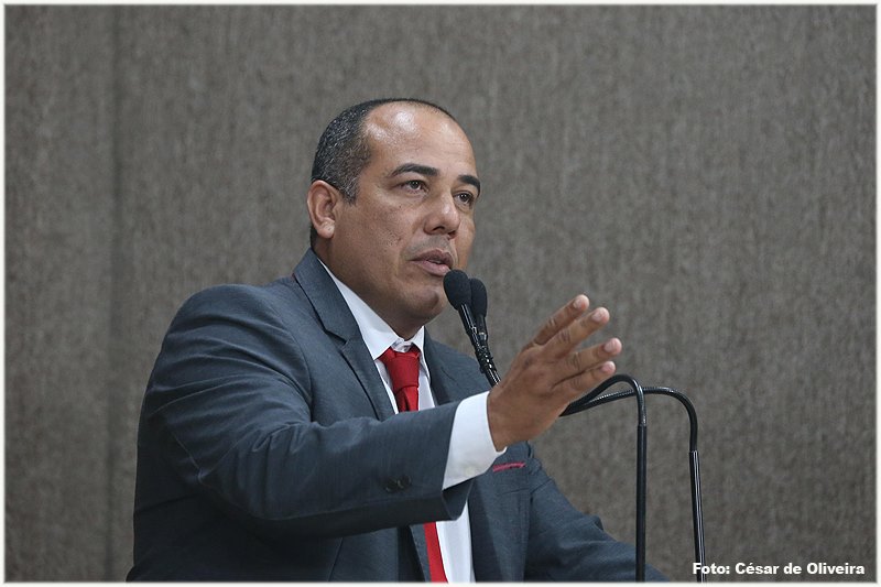 "Eu tenho Deus e quem tem Deus enfrenta qualquer coisa", afirma Cabo Amintas