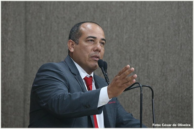 "Eu tenho Deus e quem tem Deus enfrenta qualquer coisa", afirma Cabo Amintas