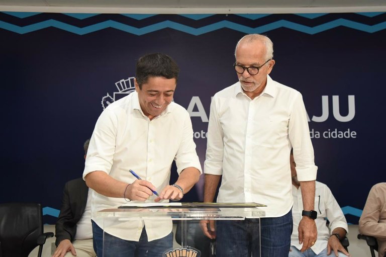 Fabiano Oliveira comemora anúncio de construção da nova avenida na Zona Sul de Aracaju