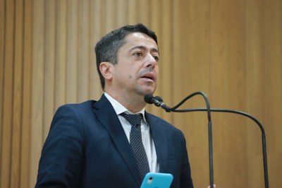 Fabiano Oliveira comemora o avanço da 4° da vacina contra Covid-19