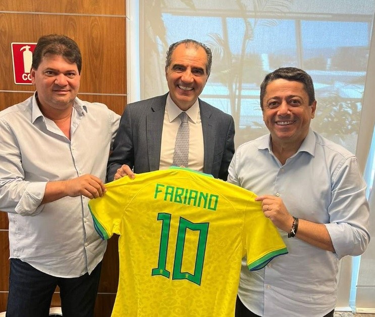 Fabiano Oliveira fortalece compromisso com o esporte em visita à sede da CBF 