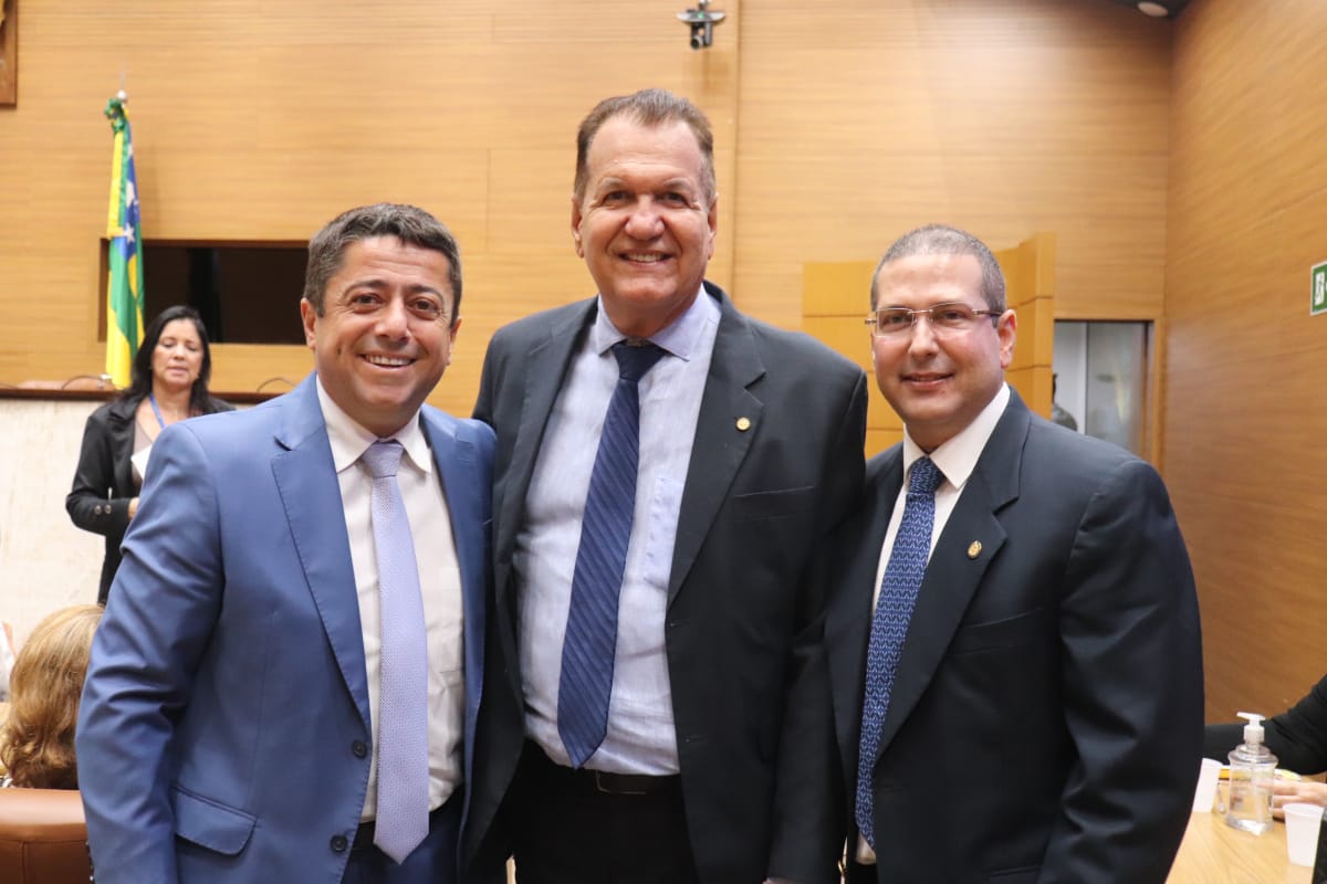 Fabiano Oliveira participa da entrega do Título de Cidadania Sergipana ao empresário Professor Wilson