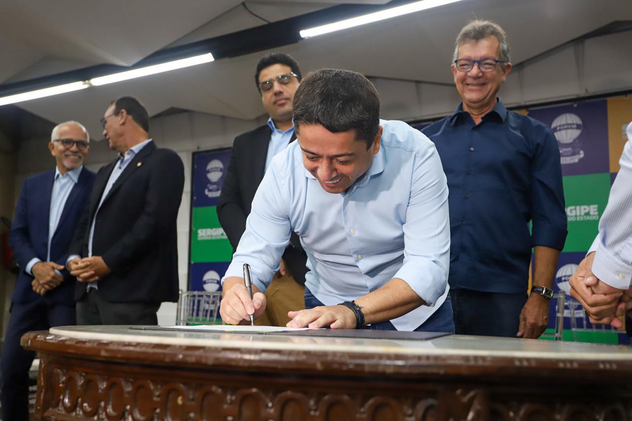 Fabiano Oliveira prestigia posse de Neto Batalha como Secretário Especial de Articulação com os Municípios 