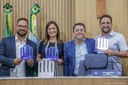 Fabiano Oliveira promove sessão especial e entrega troféu ‘Amigo do Turismo’