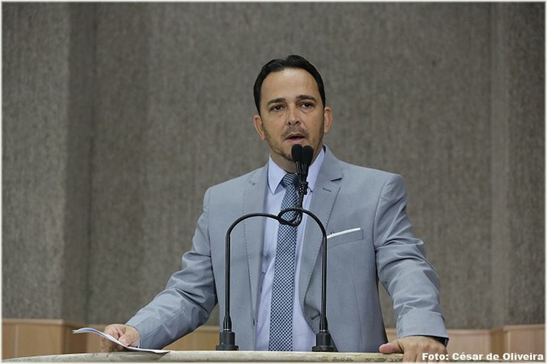 Fábio denuncia suposto envolvimento de servidores da Saúde na interdição de UPA