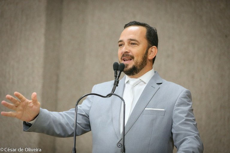 Fábio Meireles comemora transformação social da comunidade do Pantanal