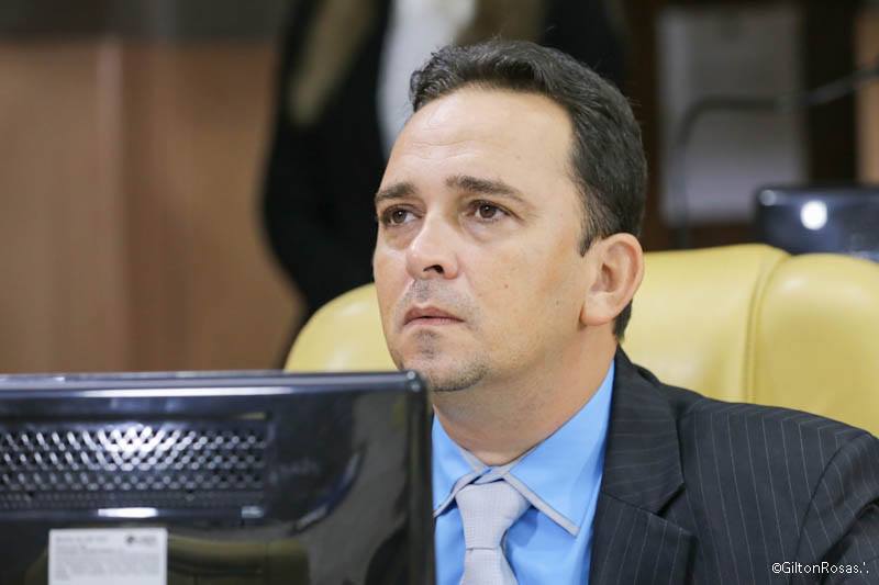 Fábio Meireles defende capacitação para conselheiros municipais