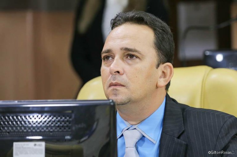 Fábio Meireles defende capacitação para conselheiros municipais