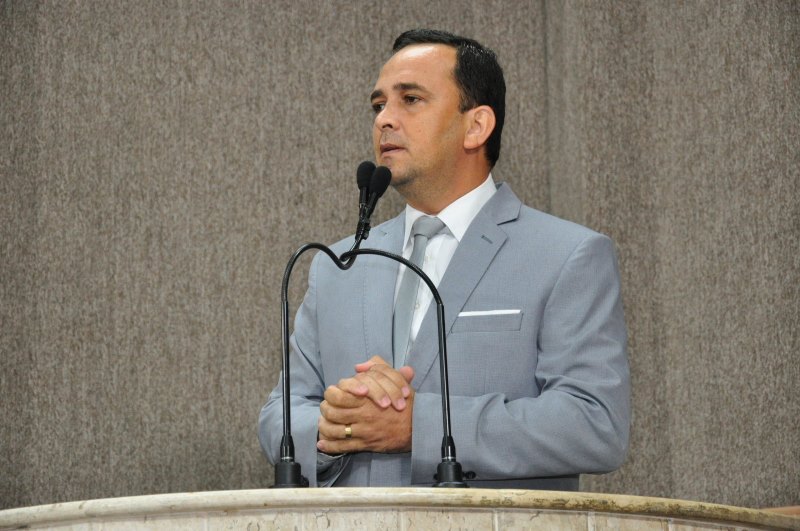 Fábio Meireles destaca intervenção da Emurb em loteamento da Soledade