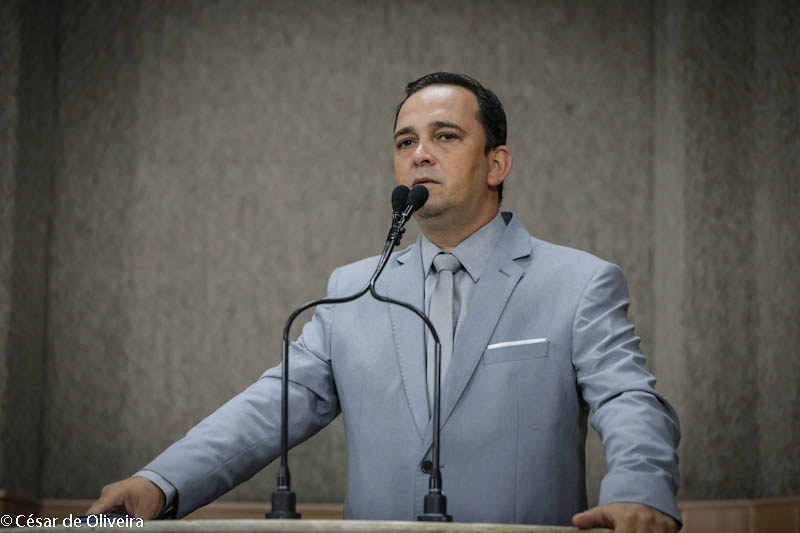 Fábio Meireles fala da importância das obras realizadas no Coqueiral