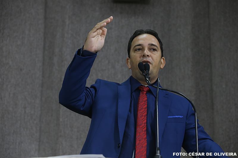 Fábio Meireles lamenta exoneração da superintendente do Huse