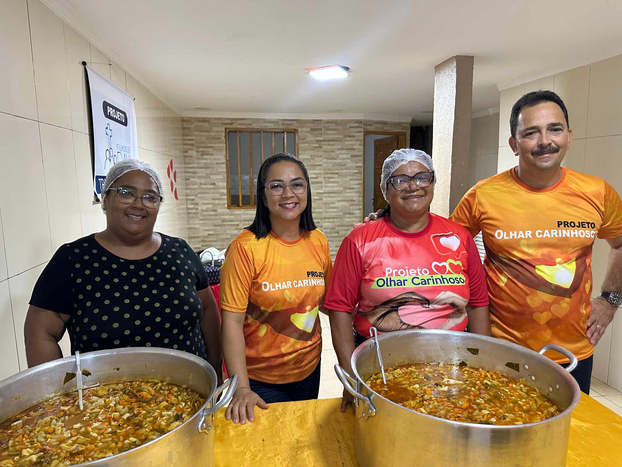 Fábio Meireles participa do Sopão da ONG Olhar Carinhoso no Santos Dumont