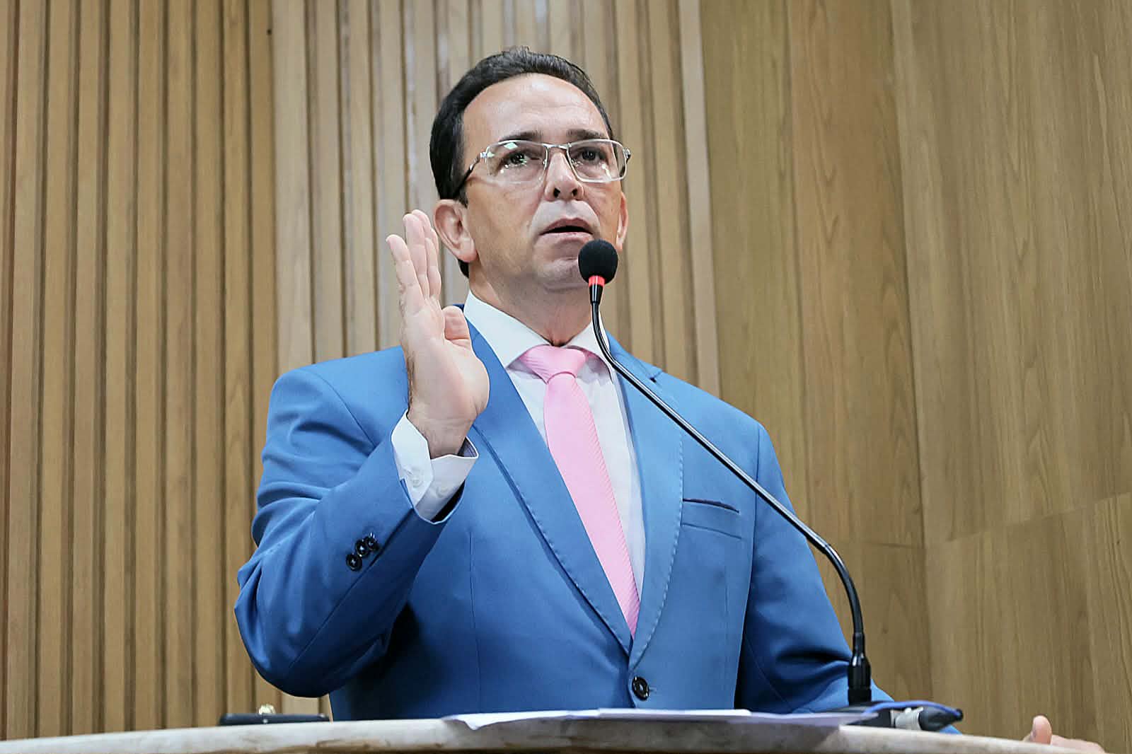 Fábio Meireles (PDT) alerta: canais sujos impedem escoamento das águas e geram inundações nas marés altas