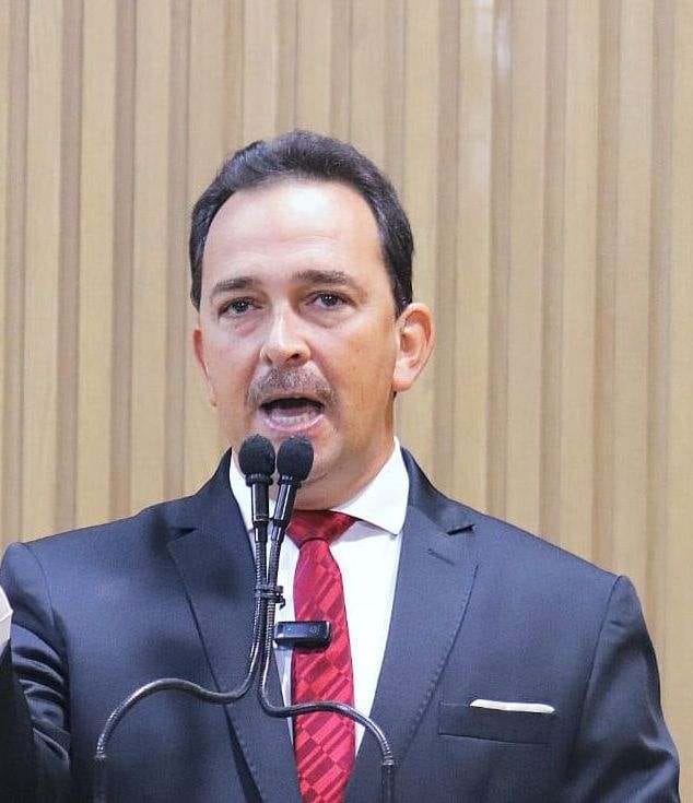 Fábio Meireles (PDT) anuncia saída da base aliada do governo municipal